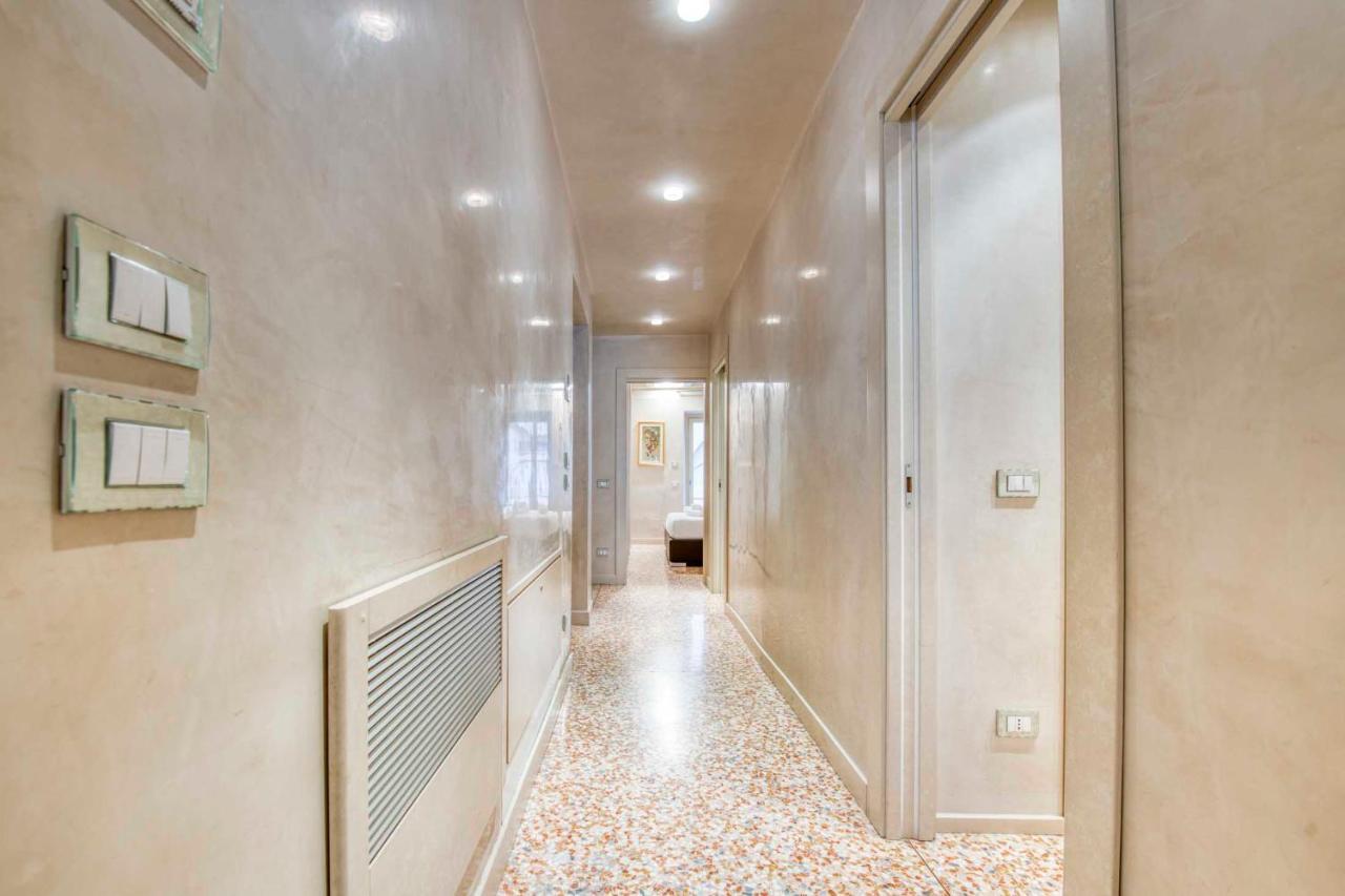 Apartmentsarena - Suite Mercatorum - Piazza Erbe Verona Exterior foto